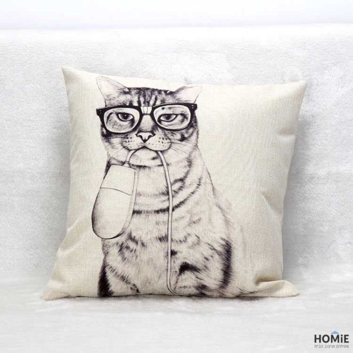 כרית נוי מדליקה ואיכותית לסלון, לחדר שינה, לחדר ילדים ושאר חלל הבית דגם חתול ועכבר בצבע שחור לבן.