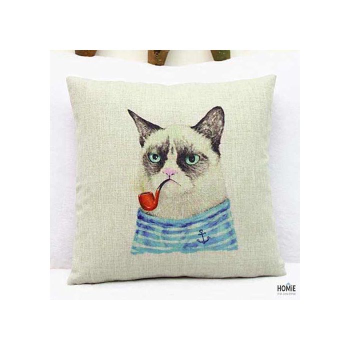 כרית נוי מדליקה ואיכותית לסלון, לחדר שינה, לחדר ילדים ושאר חלל הבית דגם חתול גראמפי קאט מלח בים. הכרית תכניס המון שיק, סטייל והומור לחלל החדר. היא עמידה, נעימה למגע, פרקטית וקלה לניקוי