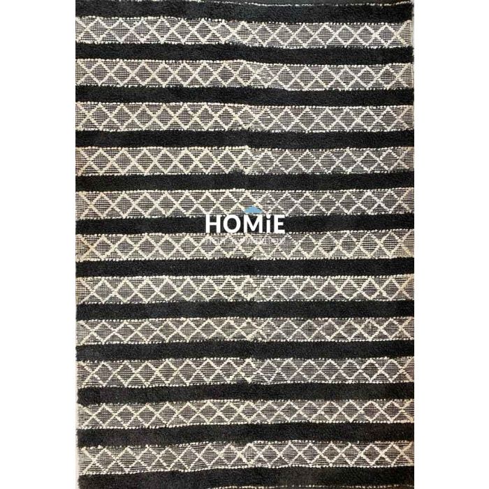 שטיח בוהו וינטג' גיאומטרי מעויינים כותנה עבודת יד שחור שמנת דגם מונטויה 02. השטיח המודרני הכפרי (נורדי-סקנדינבי) היוקרתי משתלב נהדר בסלון, חדר שינה, חדר ילדים, מסדרון, אמבטיה, חדר אורחים, פינת ישיבה, פינת אוכל, חדר עבודה ומשרד. 