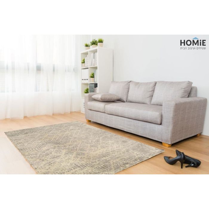 שטיח וינטג' קלאסי מדליונים בז' אפור בהיר דגם ונוס 07. השטיח היוקרתי ישתלב בסלון, חדר שינה, מסדרון, חדר אורחים, חדר משחקים, פינת ישיבה, פינת אוכל, מטבח, חדר עבודה ומשרד.