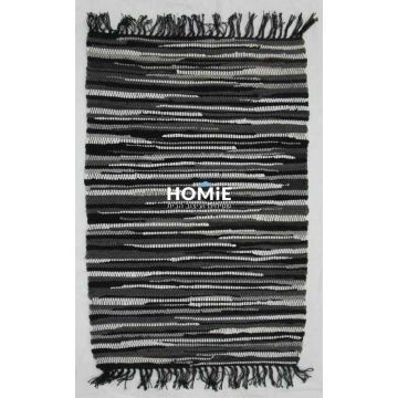 שטיח כותנה אבסטרקטי פסים קילים עבודת יד דגם ג'איפור 669 בצבע שחור, אפור ולבן. השטיח המודרני הכפרי מתאים לסלון, לחדר שינה, לחדר ילדים, לפינת משחקים, למסדרון, לאמבטיה, למטבח, לפינת אוכל, לחדר עבודה, למשרד, לבית הספר וגן ילדים.