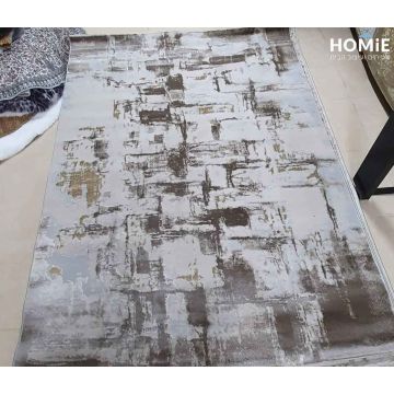שטיח אבסטרקטי חום בז' מודרני יוקרתי דגם פלורנסיה 7595B. השטיח האיכותי מתאים לסלון, לחדר שינה, לחדר ילדים, למסדרון, לפינת ישיבה, לפינת משחקים, למטבח, לפינת אוכל, לחדר עבודה ולמשרד. 