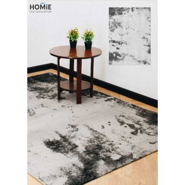שטיח אבסטרקטי אפור שחור דגם ג'יאנה 1405. השטיח מתאים לסלון, לחדר שינה, לחדר ילדים, לאמבטיה, למטבח, למסדרון, לפינת אוכל, לחדר עבודה ולמשרד. 