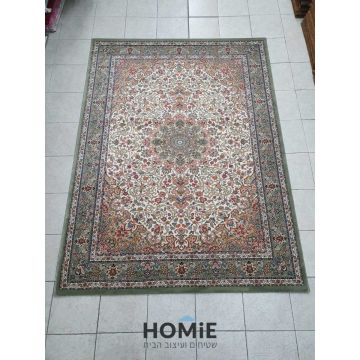 שטיח קלאסי פרחוני מדליון ירוק בז' דגם פומפיי 44/644. השטיח הבלגי היוקרתי מתאים לסלון ושאר הבית.