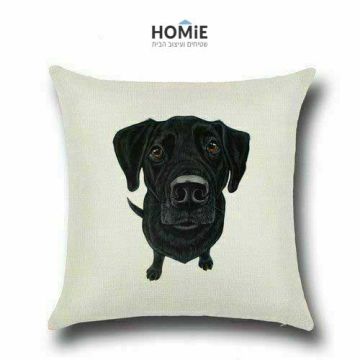 כרית נוי מדליקה ואיכותית לסלון, לחדר שינה, לחדר ילדים ושאר חלל הבית דגם כלב לברדור שחור. 