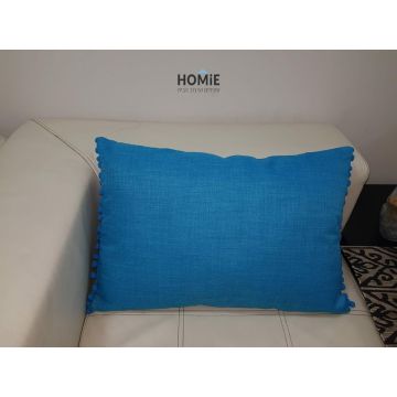 כרית נוי לסלון פונפונים בצבע כחול דגם מיקה