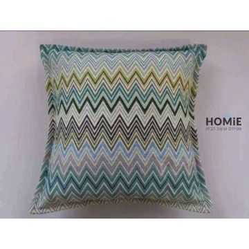 כרית מודרנית דקורטיבית צבעונית זיגזג לסלון ושאר חלל הבית דגם פייסטה 02. 