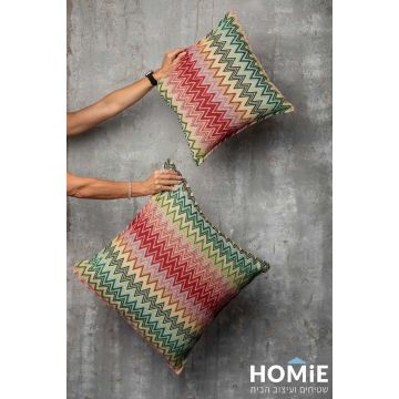 כרית מודרנית דקורטיבית צבעונית זיגזג לסלון ושאר חלל הבית דגם פייסטה 01. 