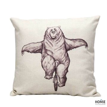 כרית נוי לסלון דוב גריזלי על חד אופן