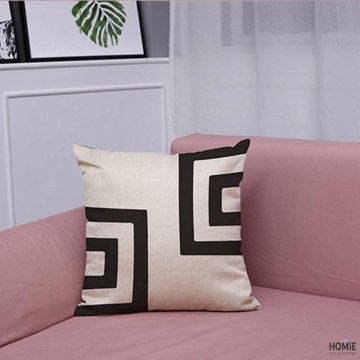 כרית נוי גיאומטרית מדליקה ואיכותית לסלון, לחדר שינה, לחדר ילדים ושאר חלל הבית דגם חצאי ריבוע בצבע שחור ואוף וויט