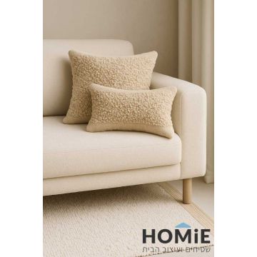 כריות נוי דקורטיביות דגם רודיאו על ספה בסלון – כרית ריבועית וכרית מלבנית בעיצוב כפרי טבעי