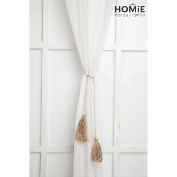 חבק וינטג' דקורטיבי לוילון בצבע בז' דגם סנסה 01. החבק המהודר והיוקרתי המגיע בסגנון הרטרו כפרי ישדרג את מראה הוילון שלכם בכמה רמות ויאסוף אותו בצורה אפקטיבית ונעימה לעין. 