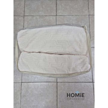 כיסוי סלון אלסטי שמנת תבליטים גיאומטריים דגם קולורדו 01. הכיסוי בעל בד ריפוד יוקרתי ומתאים לכל הספות. 