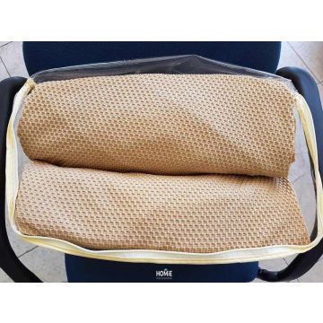 כיסוי סלון אלסטי בז' כוורת עדינה 1+2+3 יוקרתי המתאים עצמו כמו כפפה לצורה וגודל הסלון.