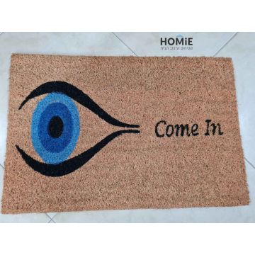 שטיח כניסה-סף דקורטיבי מודרני יוקרתי לבית דגם עין Come In בצבע שחור כחול. השטיח עשוי 100% קוקוס טבעי.