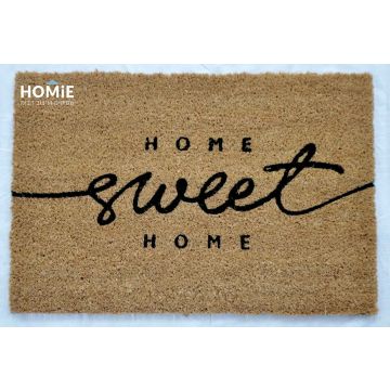 שטיח כניסה-סף לבית קוקוס טבעי דקורטיבי מודרני Home Sweet Home דגם אוסטין 03. השטיח היוקרתי מגיע עם כיתוב מגניב בצבע שחור וישדרג כל חלל כניסה לבית בכמה דרגות. השטיח הנפלא יתאים גם לגינה, משרד, בית ספר, גן ילדים, מתנ"ס ואולם אירועים.