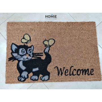 שטיח כניסה-סף דקורטיבי מודרני יוקרתי לבית דגם וולקאם Welcome חתול ופרפרים בצבע שחור, אוף וויט וצהוב. השטיח המגניב עשוי 100% קוקוס טבעי.
