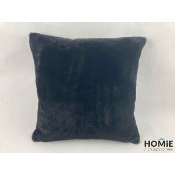 כרית פרווה מודרנית כפרית שחורה לסלון ושאר הבית דגם מירקל 03. 