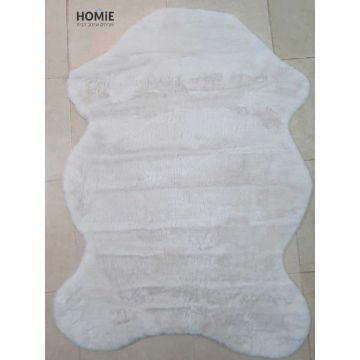 שטיח פרווה אסימטרי שמנת דגם פיור מודרני צפוף ואיכותי סופר מפנק לסלון.