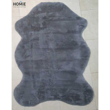 שטיח פרווה אסימטרי אפור כהה דגם פיור מודרני צפוף ואיכותי לסלון.