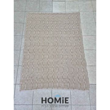 שטיח כותנה יוטה עבודת יד גיאומטרי מעויינים-זיגזג דגם ספקטור – נראה בשלמותו על הרצפה