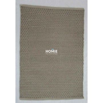 שטיח כותנה גיאומטרי זיגזג מעויינים קילים שבטי (אתני) עבודת יד דגם ג'איפור 673 בצבע בז'. השטיח המודרני כפרי יתאים לסלון, לחדר שינה, לחדר ילדים, לפינת משחקים, למסדרון, לאמבטיה, למטבח, לפינת אוכל, לחדר עבודה, למשרד, לבית הספר וגן ילדים. 