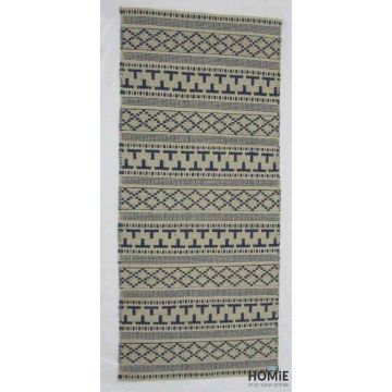 שטיח כותנה גיאומטרי קילים שבטי (אתני) עבודת יד אוף וויט כחול דגם ג'איפור 671. השטיח המודרני כפרי מתאים לסלון, לחדר שינה, לחדר ילדים, לפינת משחקים, למסדרון, לאמבטיה, למטבח, לפינת אוכל, לחדר עבודה, למשרד, לבית הספר וגן ילדים. 