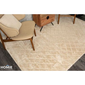 שטיח פרווה גיאומטרי מודרני כפרי מעויינים בז' דגם רגנאר 02. 