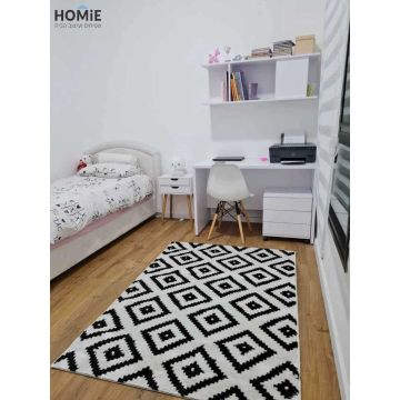 שטיח גיאומטרי מודרני מעויינים שחור לבן דגם ג'וליה 66A. השטיח הנפלא מתאים לסלון, חדר שינה, חדר ילדים ותינוקות, מסדרון, חדר אורחים, פינת משחקים, פינת ישיבה, פינת אוכל, מטבח, חדר עבודה, משרד, בית ספר וגן ילדים. 