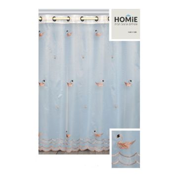 וילון חצי שקוף מעוצב לחדר ילדים דגם ברבורים עם רקמה עדינה בצבעים רכים של ורוד עתיק.

