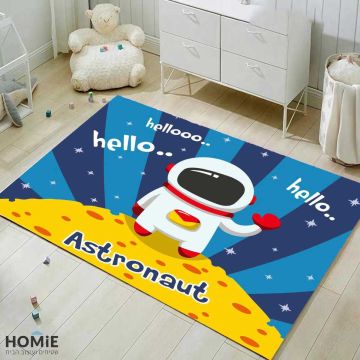 שטיח מודרני צבעוני לחדר ילדים דגם אסטרונאוט בחלל. השטיח האיכותי והמיוחד יתאים גם לחדר תינוקות, חדר אורחים, חדר משחקים, פינת ישיבה, גן ילדים, בית ספר, משרד, הפנינג, הפקות ואולם אירועים. 