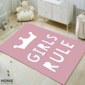 שטיח מודרני לחדר ילדים דגם GIRLS RULE (בנות שולטות) בצבע ורוד. 