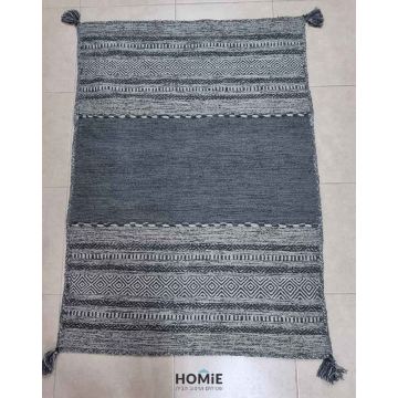 שטיח קילים כותנה עבודת יד גיאומטרי שבטי אפור דגם ג'איפור 679. השטיח הכפרי יתאים לסלון, לחדר שינה, לחדר ילדים, למסדרון, לאמבטיה, לחדר/פינת משחקים, לחדר אורחים, לפינת אוכל, למטבח, לחדר עבודה, למשרד, לבית ספר וגן ילדים. 