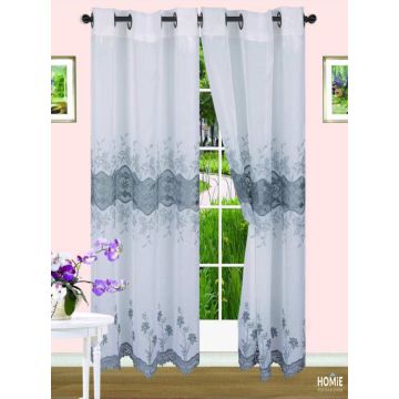 וילון וינטג' דגם לילי עם רקמה ותחרה מקרמה, תלוי בסלון ומוסיף מראה יוקרתי ואלגנטי