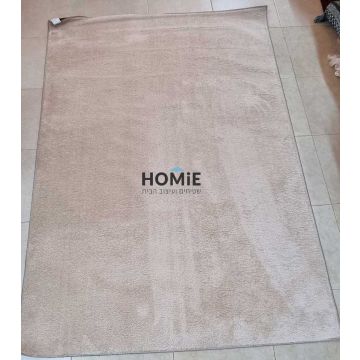 שטיח פרווה מודרני כפרי בז' דגם ביאנקה 05. השטיח היוקרתי והנפלא יתאים לסלון, חדר שינה, חדר ילדים ותינוקות, אמבטיה, מסדרון, חדר אורחים, חדר משחקים, פינת ישיבה, פינת אוכל, חדר עבודה, משרד, בית ספר וגן ילדים. 