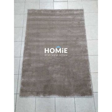 שטיח חלק מודרני עבה צבע בז' דגם מייקל 03. השטיח היוקרתי מיוצר ברמות הגימור הגבוהות ביותר בעולם. 