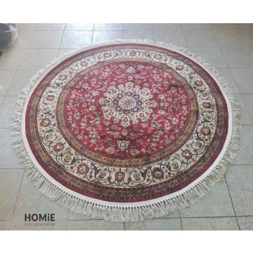 שטיח עגול קלאסי ויסקוזה דמוי משי יוקרתי דגם אספהאן 815 בצבע אדום. השטיח היוקרתי מתאים לסלון, חדר שינה, חדר ילדים, מסדרון, אמבטיה, חדר אורחים, פינת משחקים, פינת אוכל, מטבח, חדר עבודה ומשרד. 