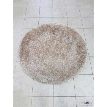 שטיח שאגי משי עגול עבה ויוקרתי לסלון, לחדר שינה, לחדר ילדים, למטבח ושאר חלל הבית בצבע פנינה. השטיח יכניס המון שיק, סטייל ויוקרה לחלל החדר. הוא מורכב מחוטים עבים ודקים בצוותא המעניקים לו מראה ייחודי ומדליק