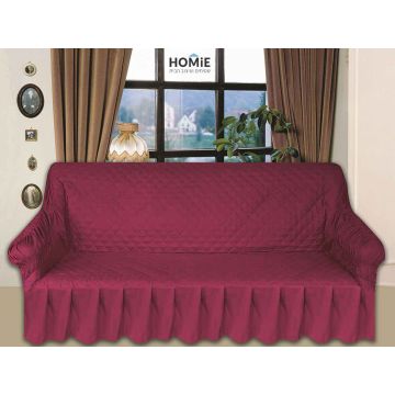 כיסוי סלון בורדו עם דוגמת מעויינים ווולן אלגנטי מולבש בצורה חלקה על ספה