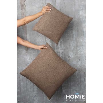 כרית נוי קפה מוקה חלקה לסלון ושאר חלל הבית. הכרית היוקרתית עשויה מבד דמוי פשתן איכותי ביותר.