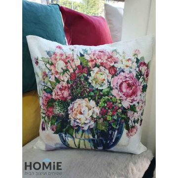 כרית נוי לסלון פרחים צבעוניים דגם אוטופיה 01. הכרית הפרחונית תתאים לסלון, חדר שינה, חדר ילדים, פינת ישיבה, משרדים ואולמות אירועים.