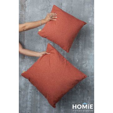 כרית נוי כתומה חלקה לסלון ושאר חלל הבית. הכרית היוקרתית עשויה מבד דמוי פשתן איכותי ביותר.